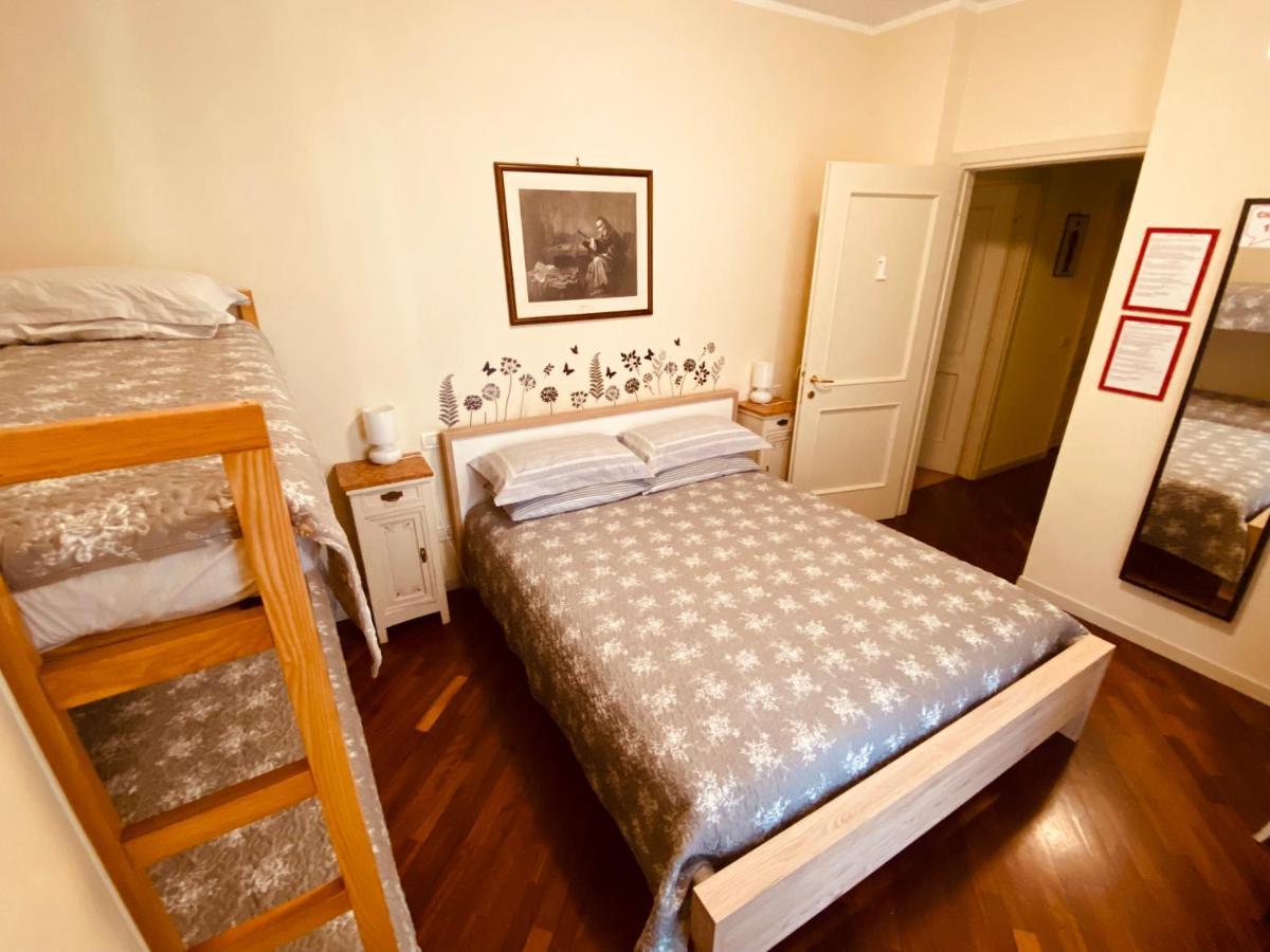 Amici Miei Rooms Crémone Extérieur photo