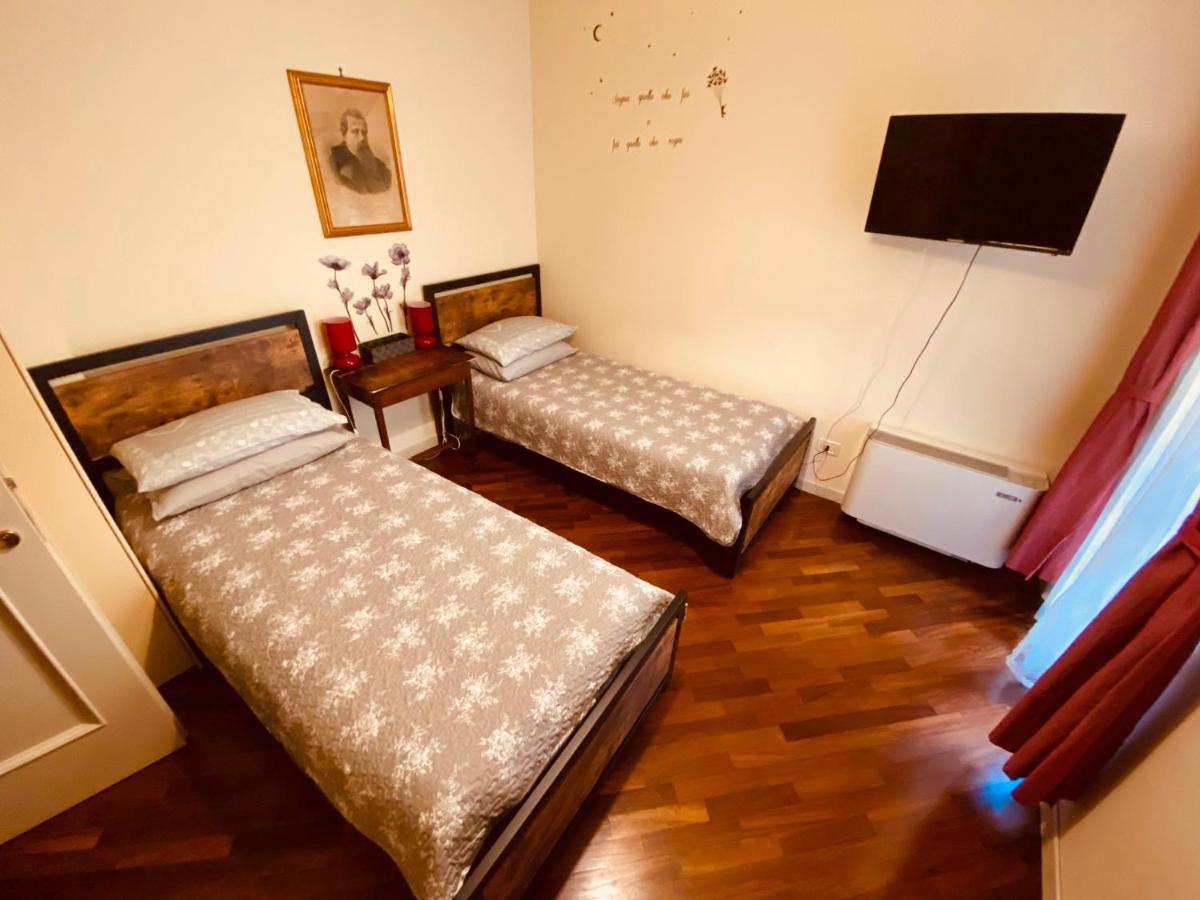 Amici Miei Rooms Crémone Extérieur photo