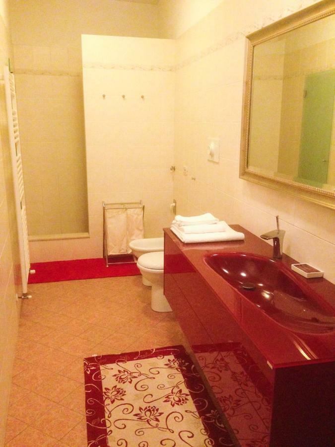 Amici Miei Rooms Crémone Extérieur photo